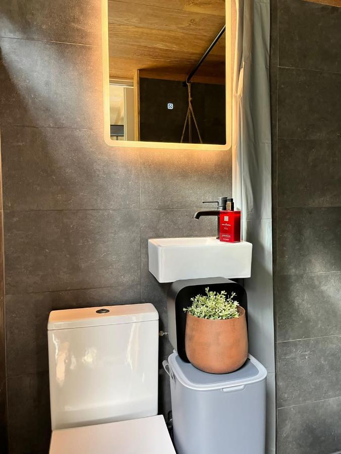 فيلا Bramble Tiny House Zărneşti المظهر الخارجي الصورة
